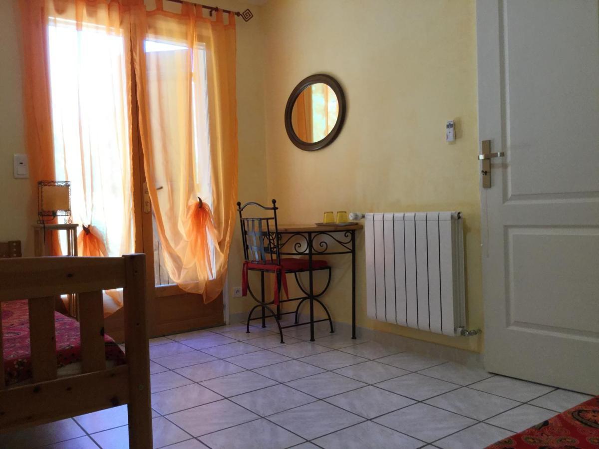 Mas Soleil Et Vignes Bed & Breakfast Saint-Hippolyte  Exterior photo